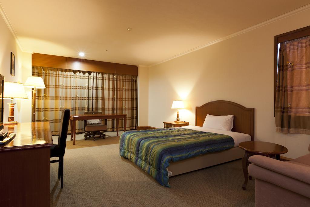 Station Hotel Au Цу Номер фото